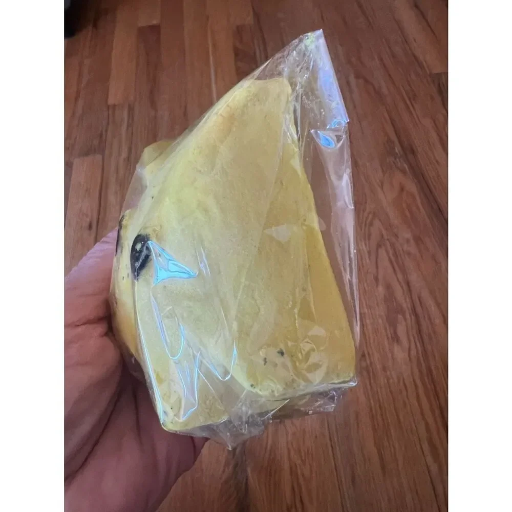 Lush x Mario Galaxy Yellow Luma Bubble Bar 6.7 Oz Limited Edition BRAND NEW